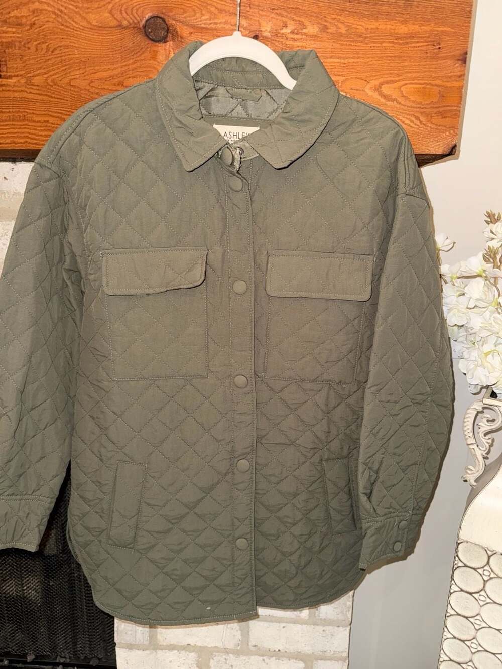 Ashley By 26 International Quilted Shacket Size M Olive Green